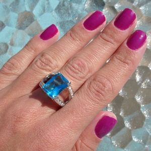 Big Light Aqua Turquoise Blue Glass Jewel Silver Tone Statement Ring Size 8
